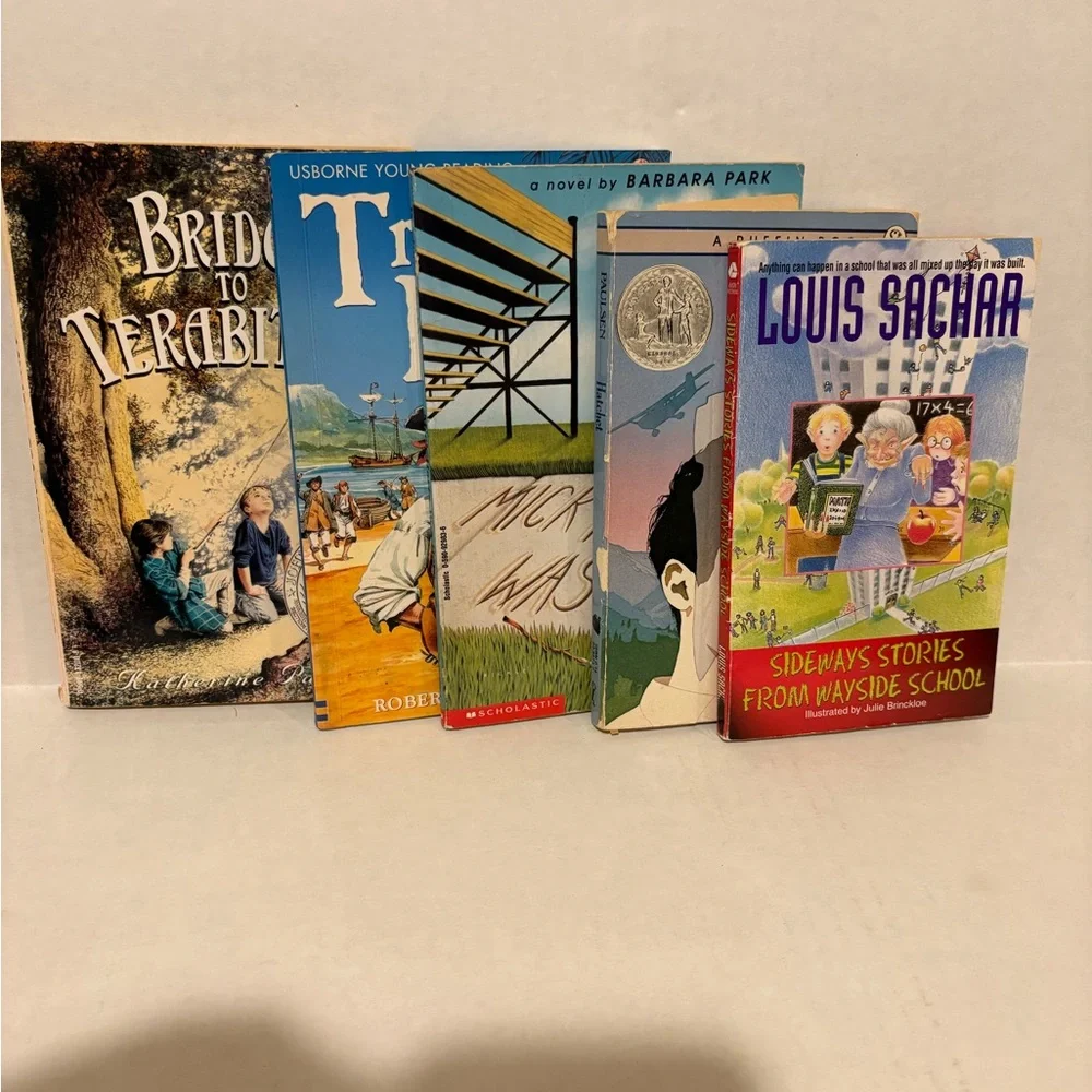 Assorted chapter children books including Hatchett and treasure Island
